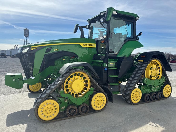 2021-john-deere-8rx-370-image-12