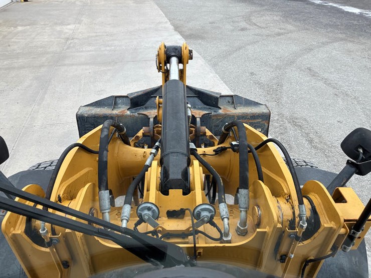 2021-caterpillar-926m-image-91