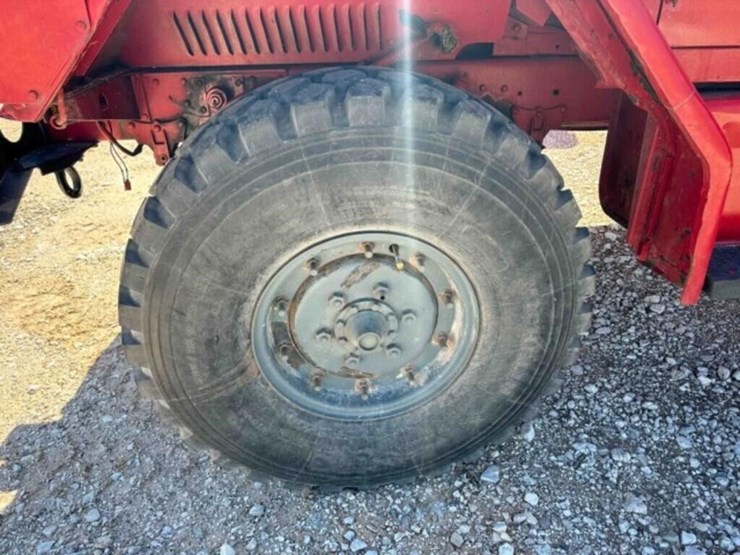 6x6-2-1/2-ton-truck-image-5