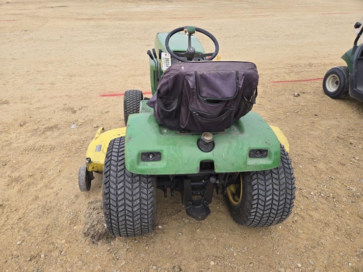 john-deere-400-image-11