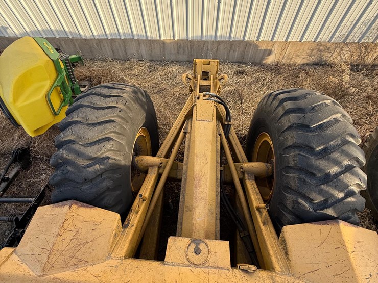 caterpillar-80-image-16