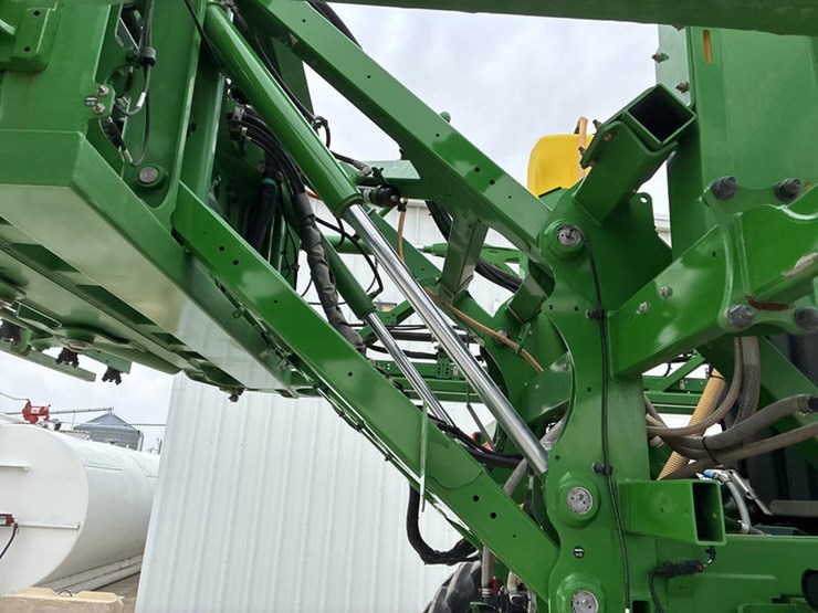 2021-john-deere-r4030-image-29