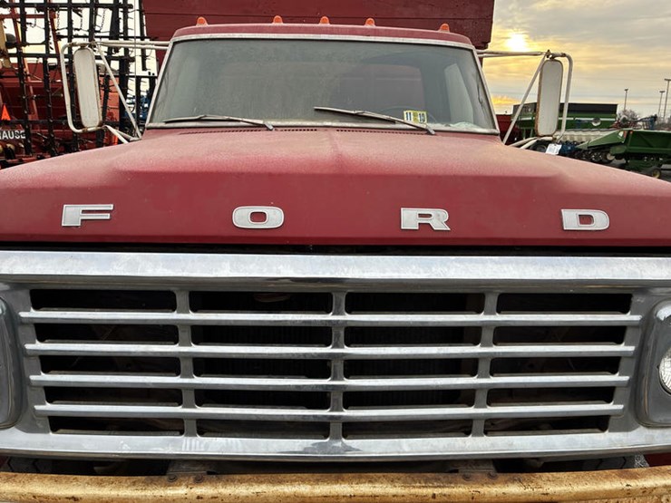 1975-ford-f600-image-8