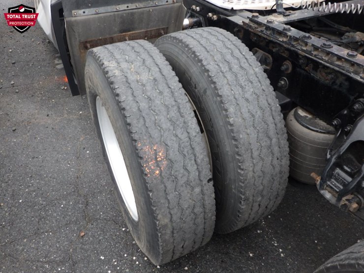 2022-kenworth-t680-image-17