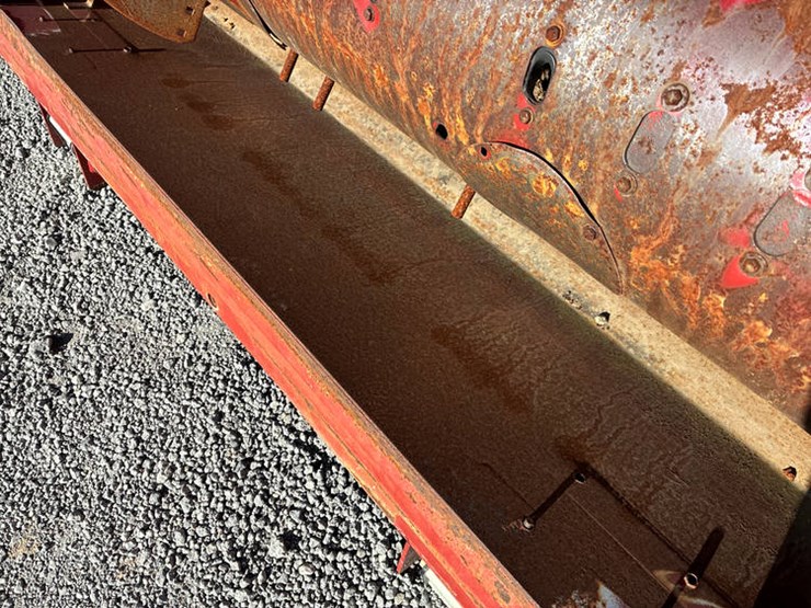 2011-case-ih-3020-image-15