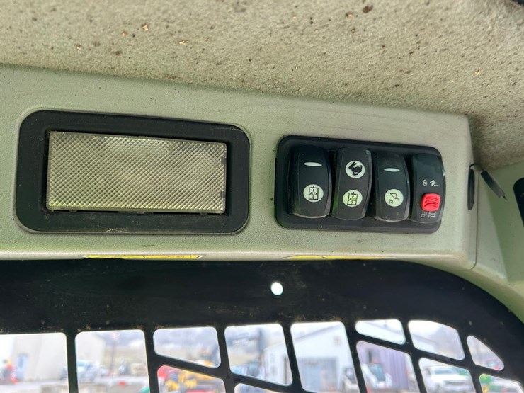 2019-caterpillar-259d-image-27