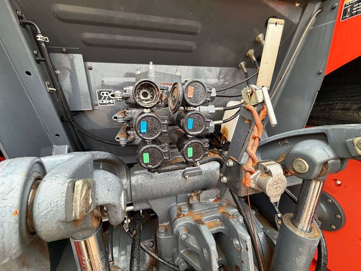 2018-kubota-m6-141-image-12