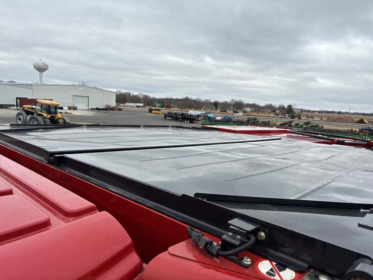 2024-case-ih-8250-image-111