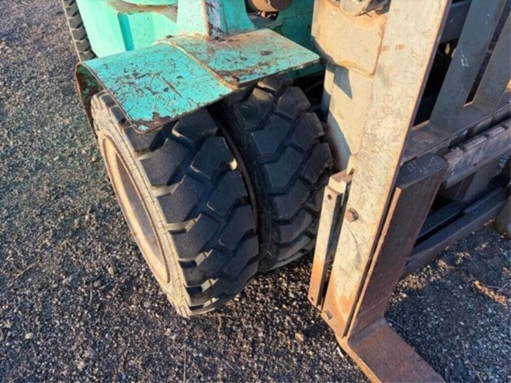 mitsubishi-fg30k-image-8