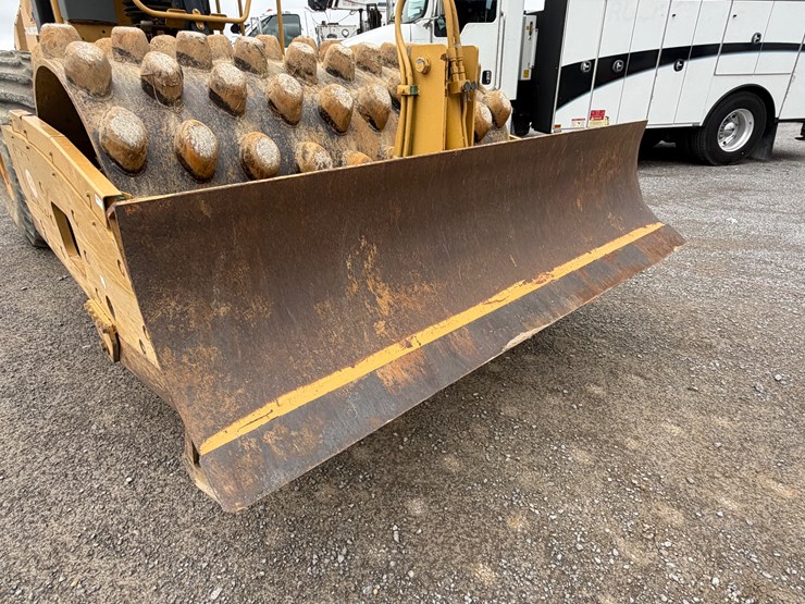 caterpillar-cp56-image-12