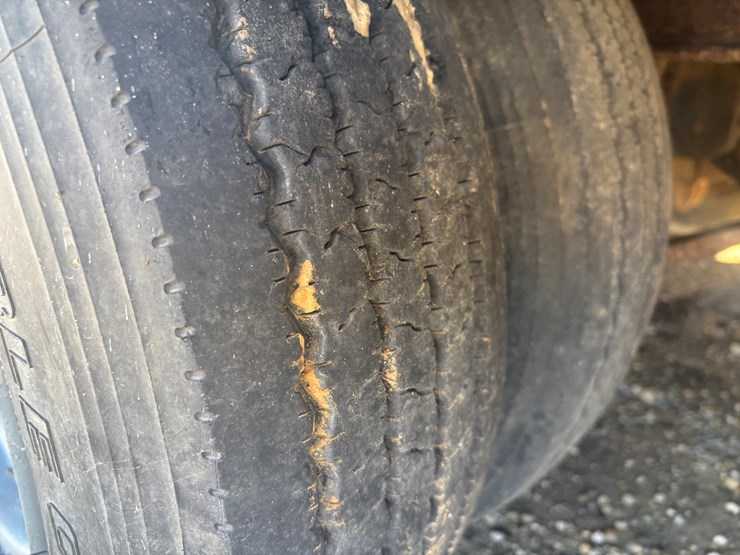 #2320-•-2008-interstate-30'-tri-axle-equipment-trailer-image-65