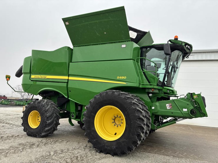 2017-john-deere-s680-image-1