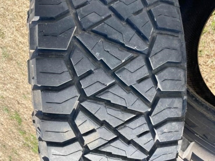 4--ridge-grappler-nitro-tires,-37x12.50r22lt,-image-2