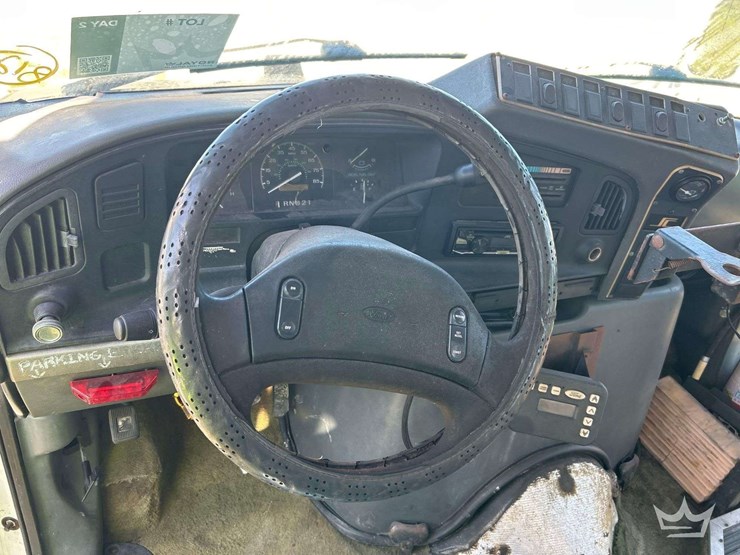 1996-ford-e450-image-10