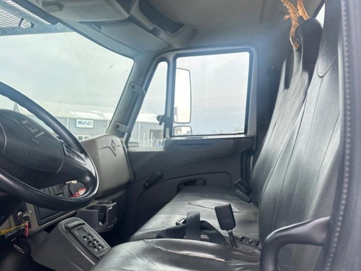 2012-international-durastar-4300-image-27