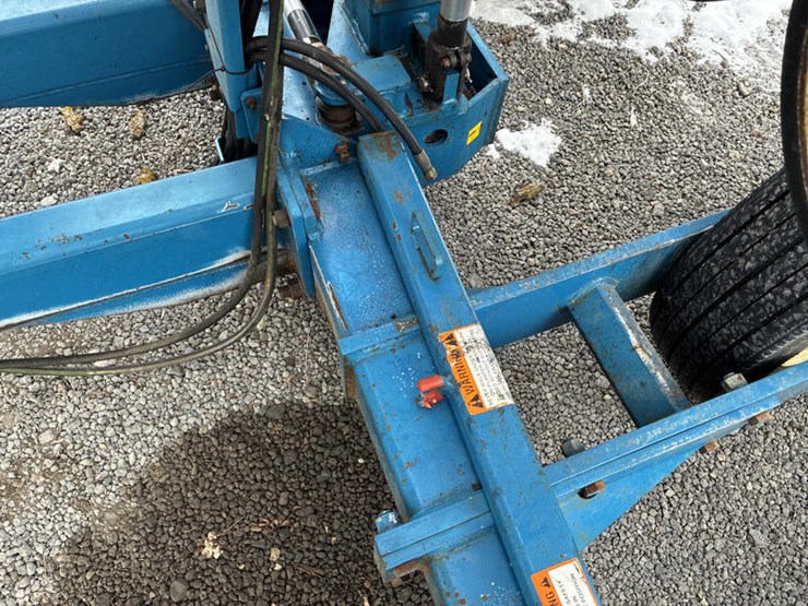 1997-kinze-2600-image-35