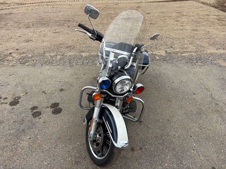 2020-harley-davidson-road-king-police-motorcycle-(26,595-miles)-image-5