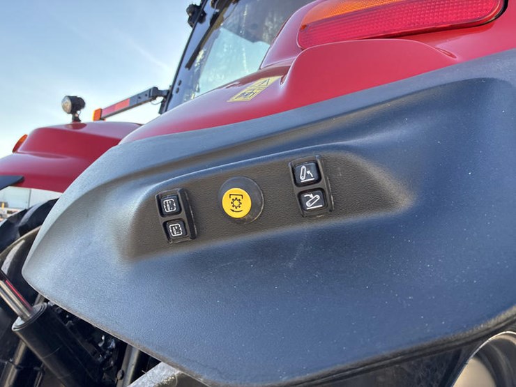 2024-case-ih-magnum-310-afs-connect-image-24
