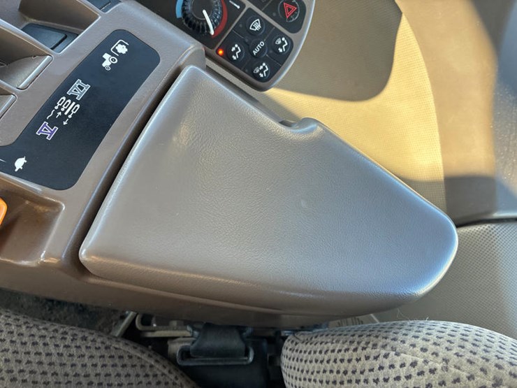 2013-john-deere-9510r-image-86