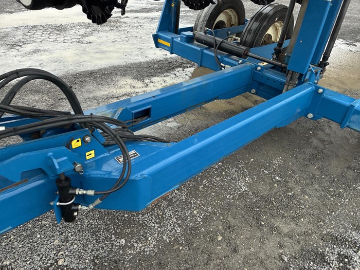 2010-kinze-3600-image-12