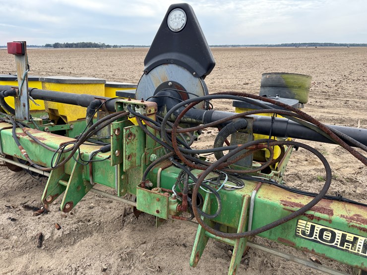 john-deere-1700-image-12