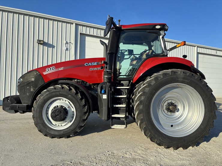 2024-case-ih-magnum-310-afs-connect-image-11