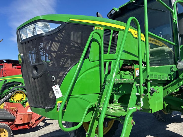 2022-john-deere-600r-image-32