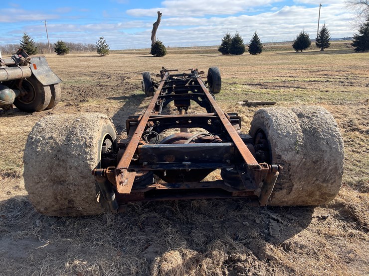 #4217-•-truck-cab-and-chassis-frame-image-5