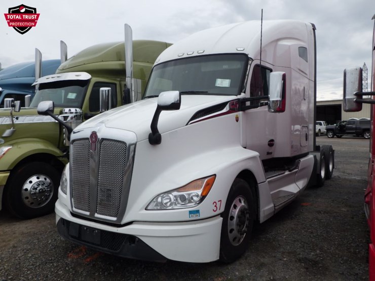 2023-kenworth-t680-image-1