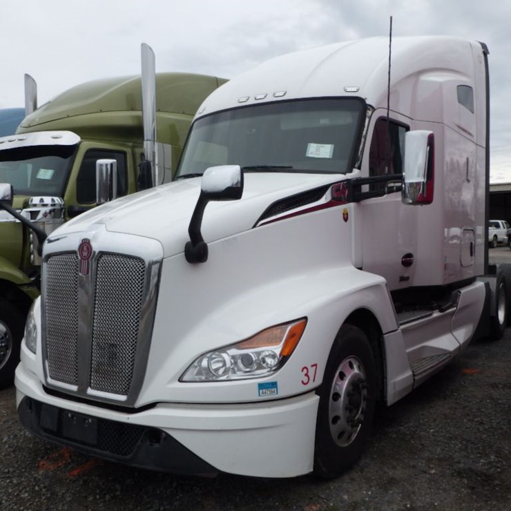 2023 KENWORTH T680