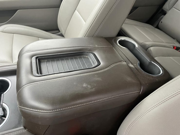 2023-chevrolet-tahoe-image-49