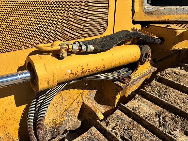 2005-caterpillar-d5g-xl-image-51
