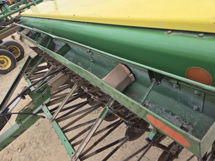 john-deere-8200-image-4