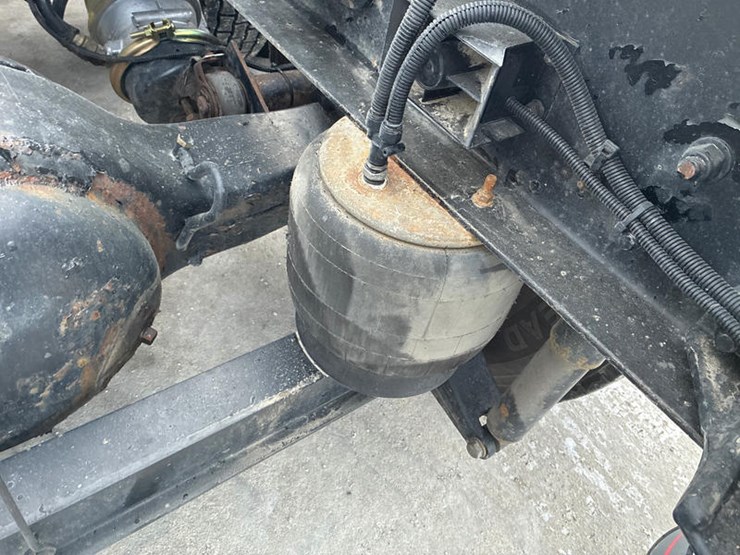 2016-kenworth-t680-image-29