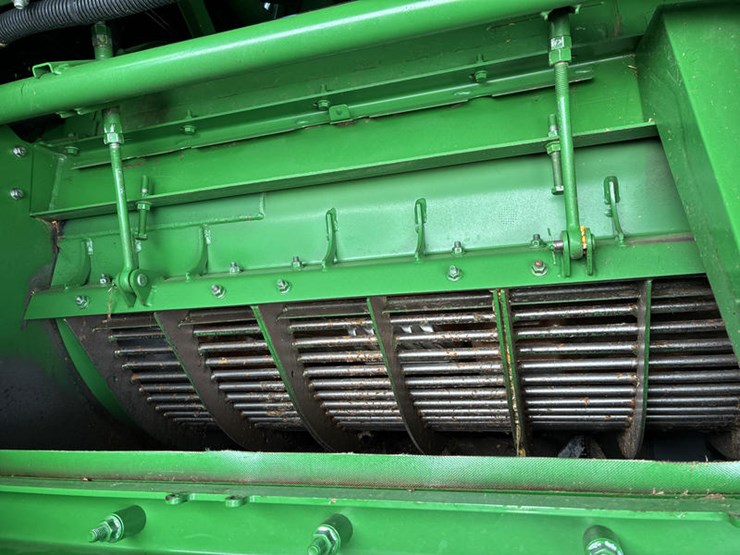 2012-john-deere-s670-image-56