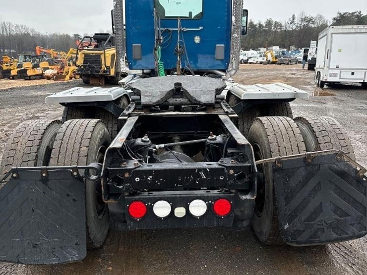 2015-kenworth-t880-image-4