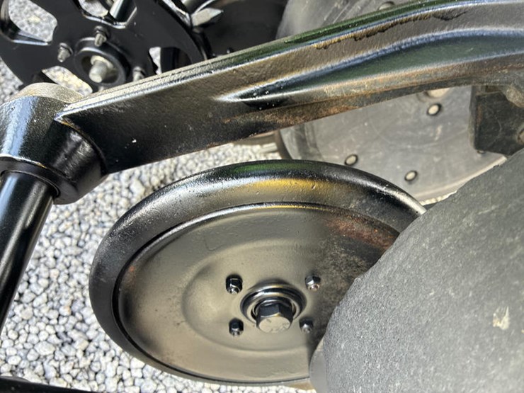 2005-john-deere-1690-image-30