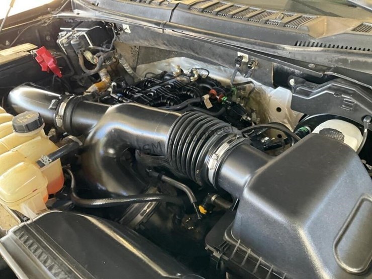 2020-ford-f150-image-13