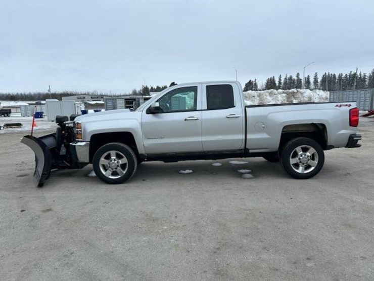 2018-chevrolet-silverado-2500hd-image-7