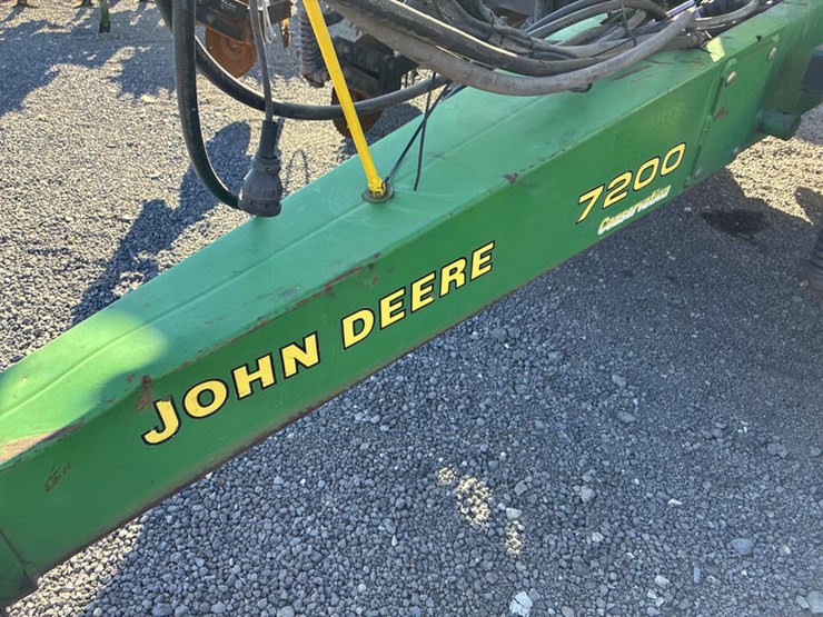john-deere-7200-image-8