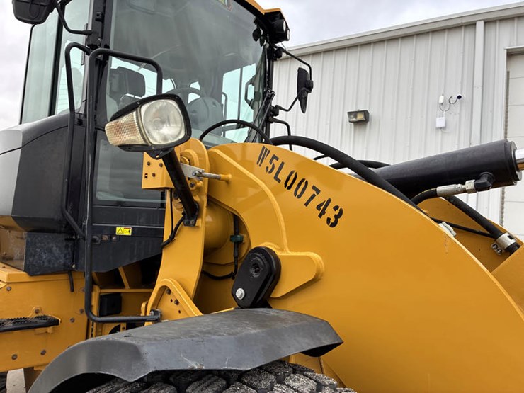 2021-caterpillar-926m-image-25