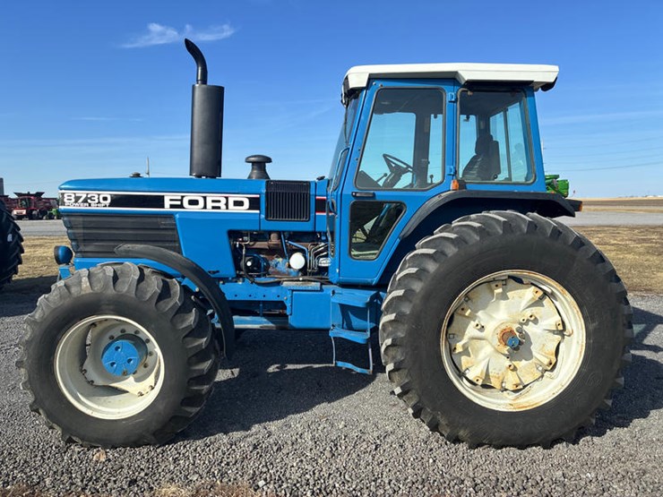 1990-ford-8730-image-8