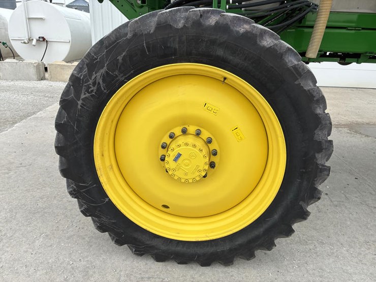 2021-john-deere-r4030-image-67