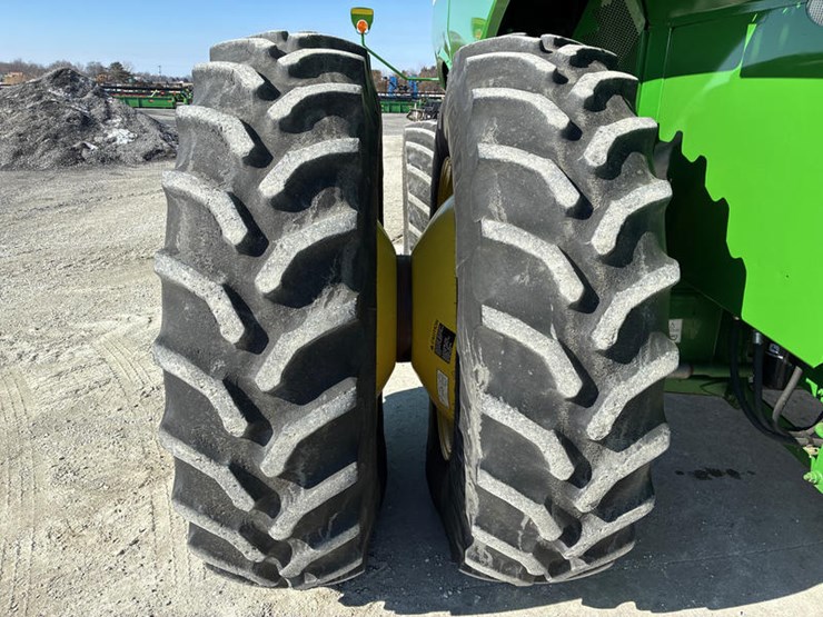 2013-john-deere-s670-image-30
