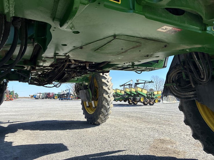 2022-john-deere-600r-image-18