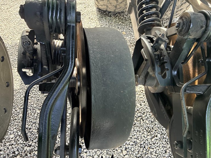 2005-john-deere-1690-image-45