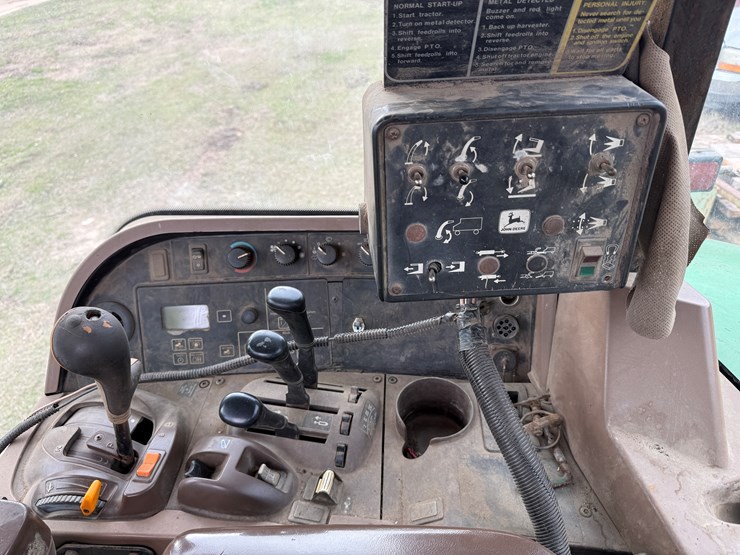 john-deere-7820-image-24