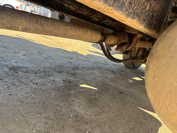 2009-peterbilt-340-image-69