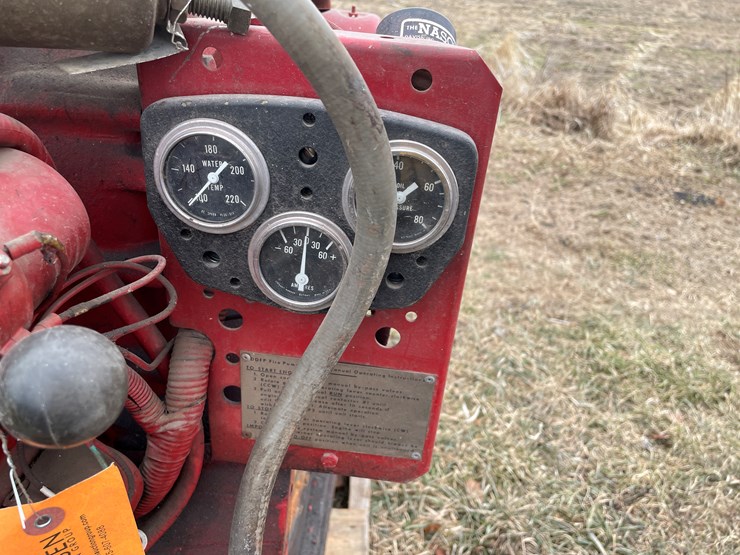 #4229-•-detroit-471-diesel-engine-on-stand-image-12