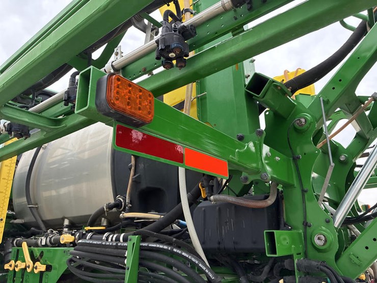 2021-john-deere-r4030-image-40